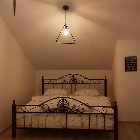Bogi Stari Grad Apartman